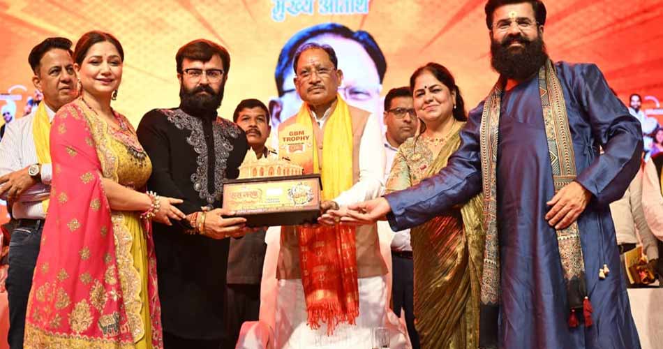 रायपुर : गरबा महोत्सव हमारी समृद्ध सांस्कृतिक परंपरा और मातृशक्ति के सम्मान का प्रतीक: मुख्यमंत्री श्री विष्णु देव साय